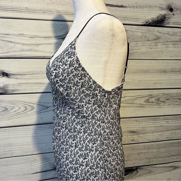 April Cornell Vintage 90s Black & White Patterned Ruffle Dress - Picture 5 of 8